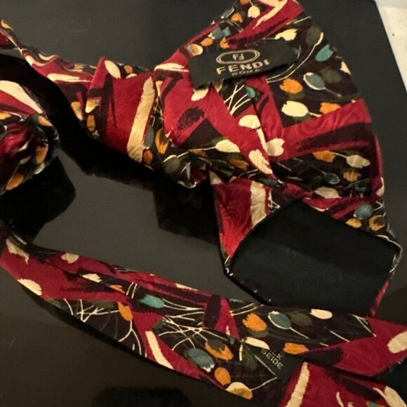 Fendi Silk Tie Necktie Neckwear Mens Red Turquoise Luxury Floral Painterly Green - Picture 4 of 5